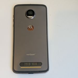 Moto z2 play